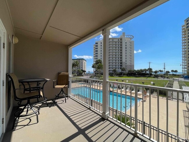 Building Photo - 13500 Sandy Key Dr