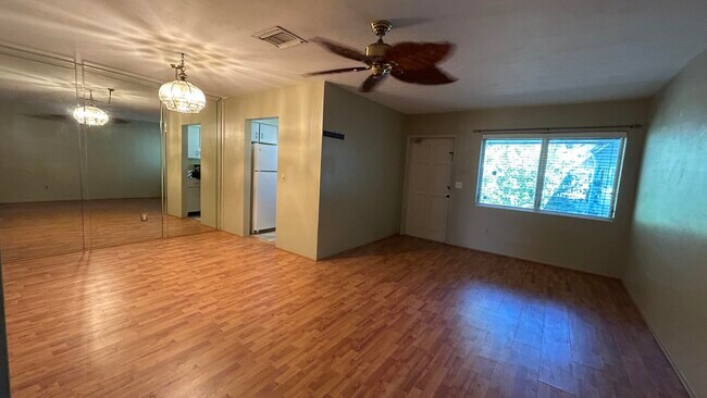 Building Photo - 3801 NE 22nd Terrace