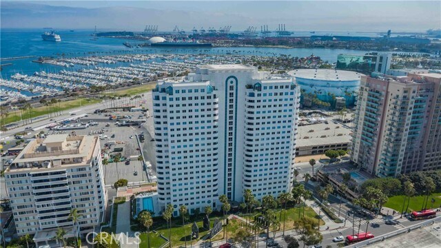 Building Photo - 525 E Seaside Way