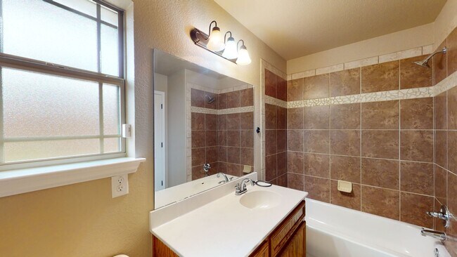 Building Photo - Unique opportunity to rent till June 30, 2...