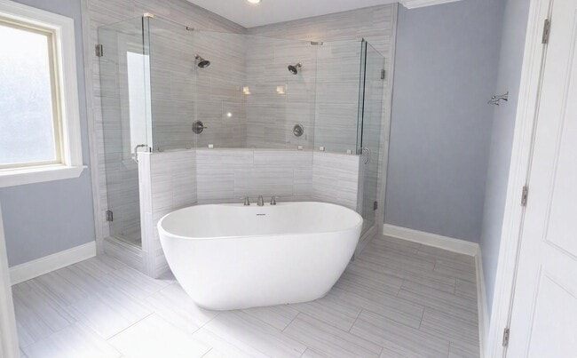 Building Photo - 30 Birkdale Dr