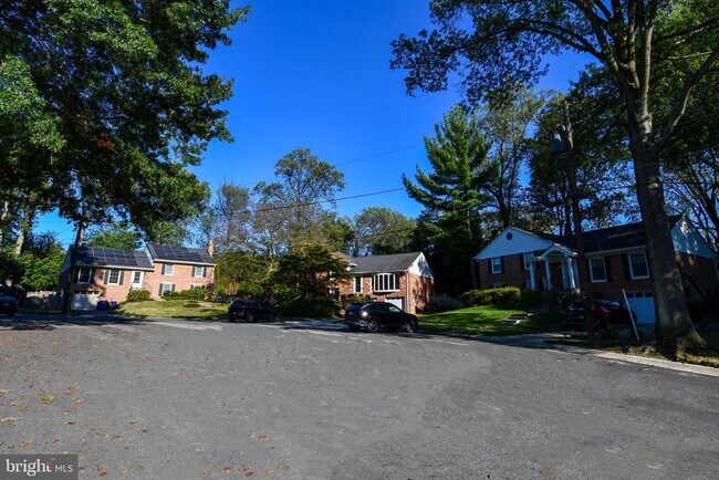 Building Photo - 4100 Dewmar Ct