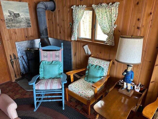 Building Photo - 38 Jay Vee Wy