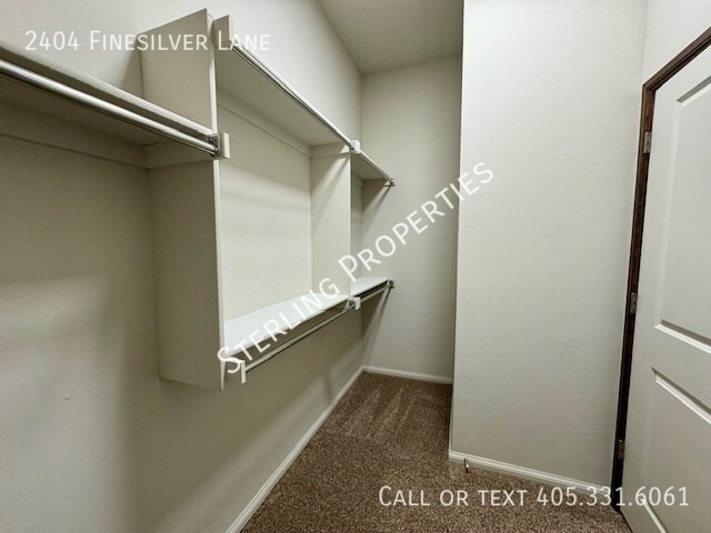 Building Photo - 2404 Finesilver Ln
