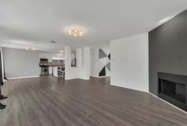 Building Photo - 5904 Mariposa Dr