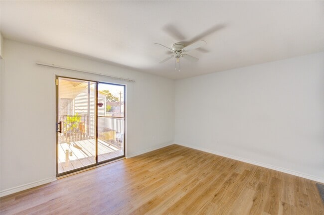 Building Photo - 6401 Deihl Rd