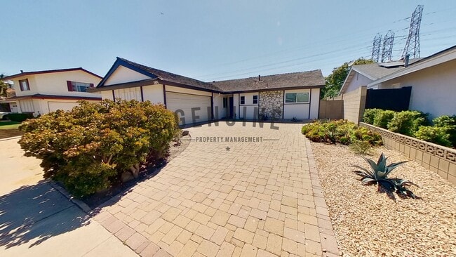 Building Photo - Coming Soon: Spacious 3Bd 2Ba College Park West Home