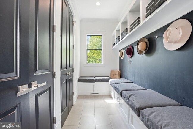 Building Photo - 2504 12th St N