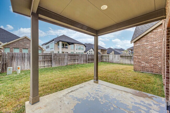 Building Photo - 2131 Blossomcrown Dr