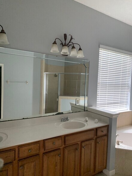 Building Photo - 1384 Eagle Crossing Dr
