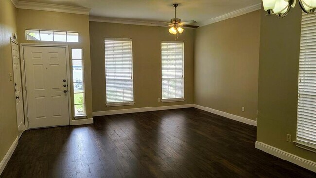 Building Photo - 2517 Jacqueline Dr