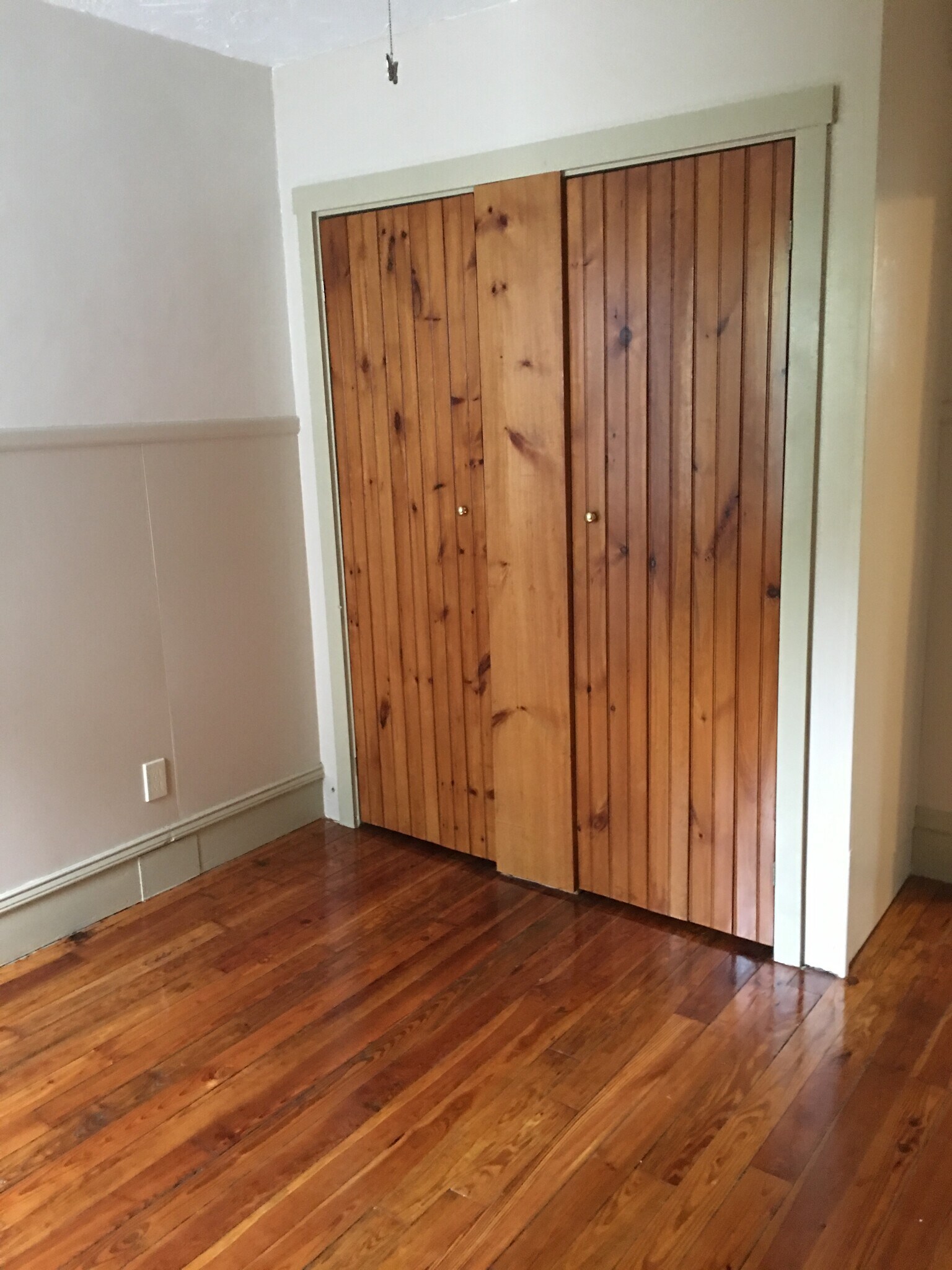 bdrm3 - 314 Elm St