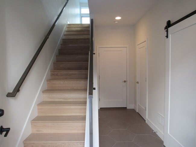 Building Photo - Town home a Block away from Sloan's Lake with roof top Deck