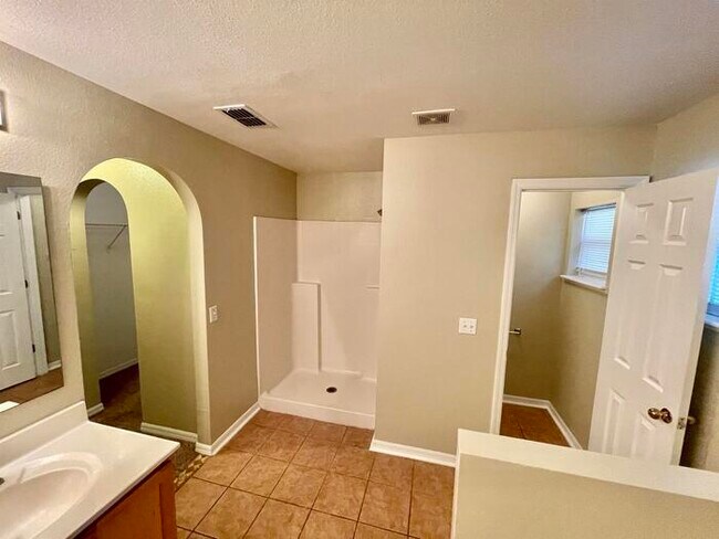 Building Photo - 1129 Sea Eagle Ave