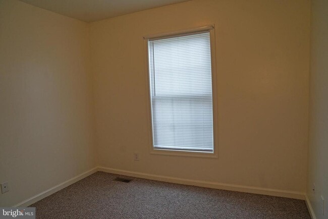 Building Photo - 122 Sinker Dr