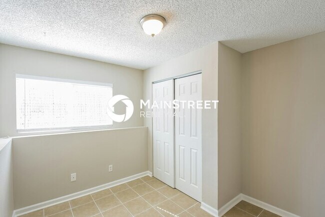 Building Photo - 5 Bedroom Pet-Friendly Home in AURORA, CO ...