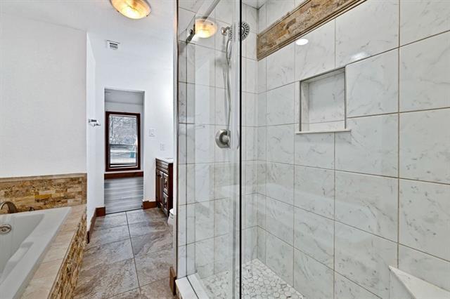 Building Photo - 324 Rolling Oaks Ridge