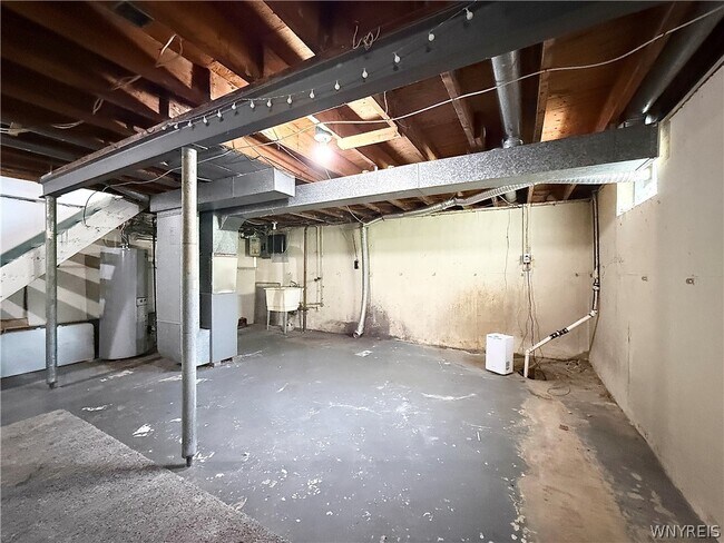 Building Photo - 90 E Summerset Ln