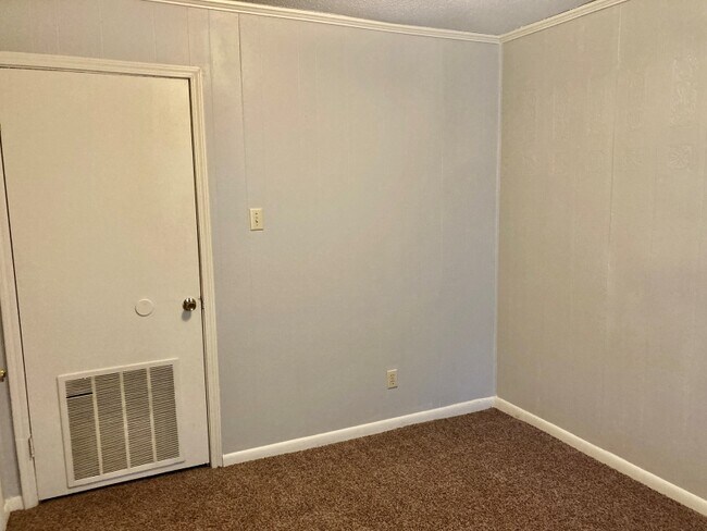 Building Photo - 117 Parkburg Rd