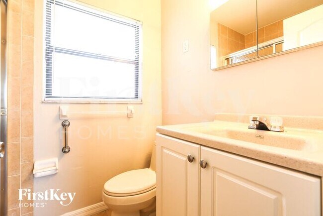 Building Photo - 21435 Gibralter Dr