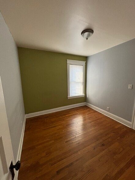 Building Photo - 405 Tompkins St