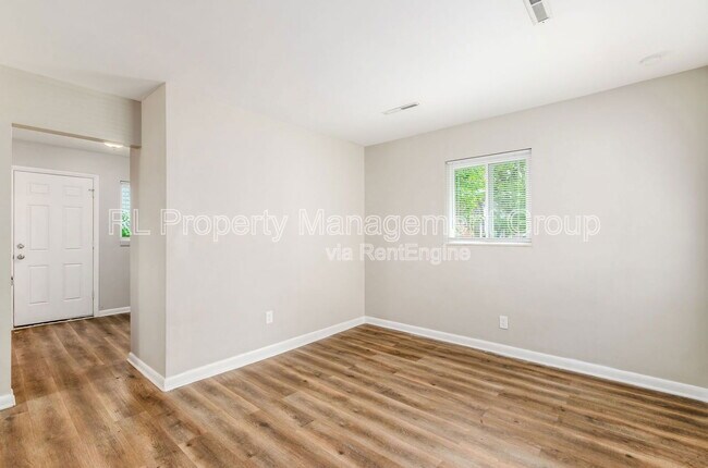 Building Photo - 776 Northview Ave