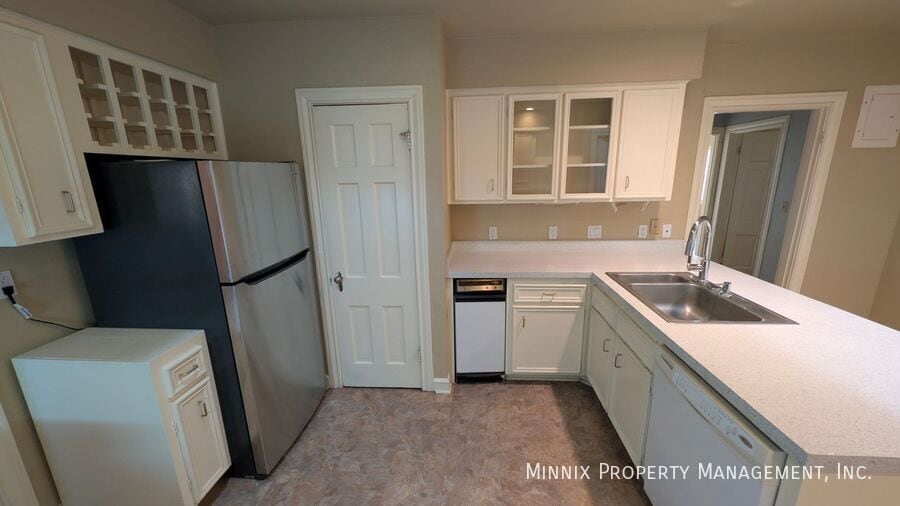 Building Photo - 2407 22nd St