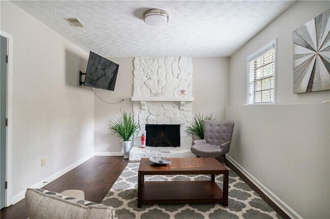 Building Photo - 942 Cadencia Way SW