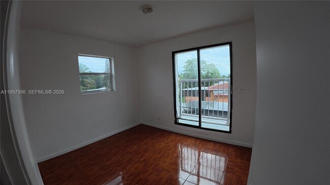 Building Photo - 14931 NE 7th Ct