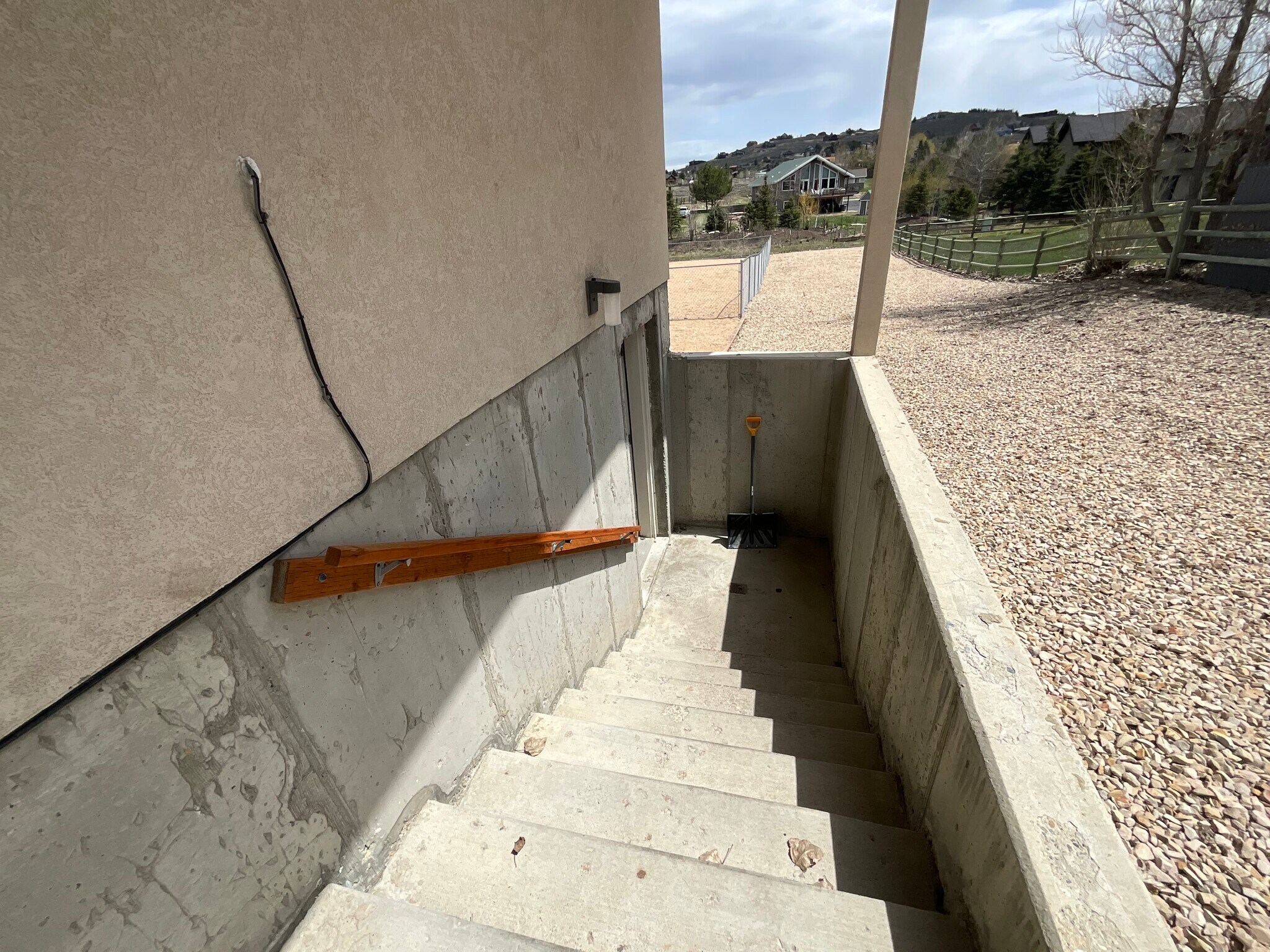 Building Photo - 6304 Parkridge Dr