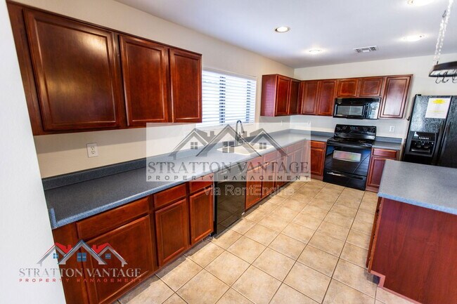 Building Photo - 15792 W Port Au Prince Ln