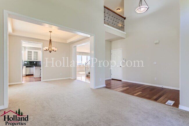 Building Photo - Beautiful 5-Bedroom Retreat with AC, Deck & Breathtaking Views
