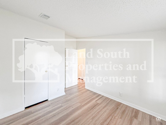 Building Photo - 4325 Upper Meadow Ridge Ave