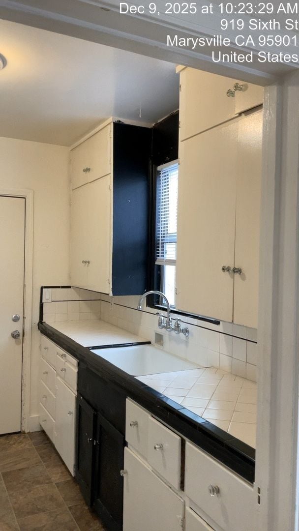 Building Photo - 1032