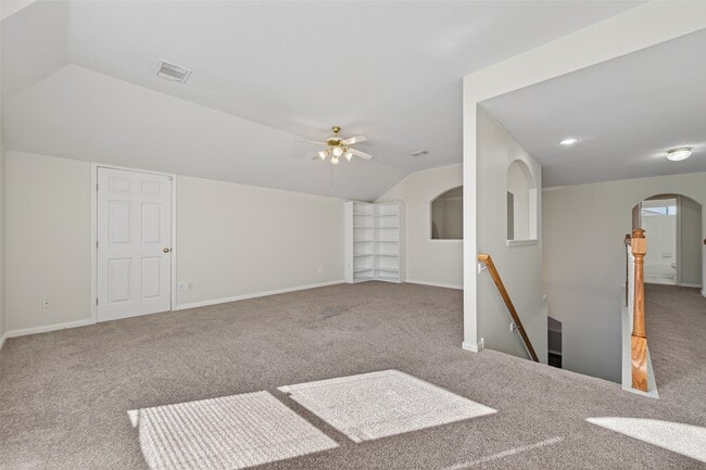 Building Photo - 23730 River Pl Dr