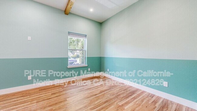 Building Photo - 2310 Wicket Ave