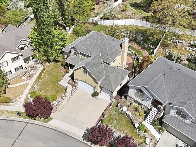 Building Photo - 14757 Brewster Dr