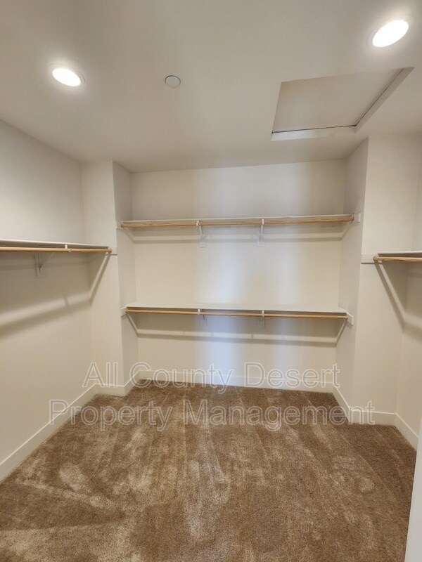 Building Photo - 43345 Passagio Lago Way