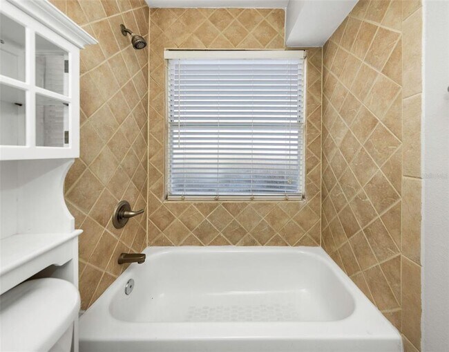 Building Photo - 2400 Feather Sound Dr