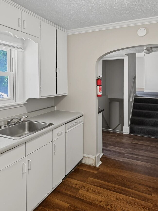 Building Photo - 1127 Lafayette Ave