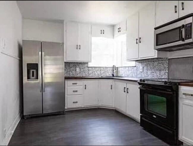 Primary Photo - 2613 28th St