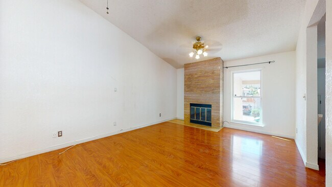 Building Photo - 4842 Excalibur Dr