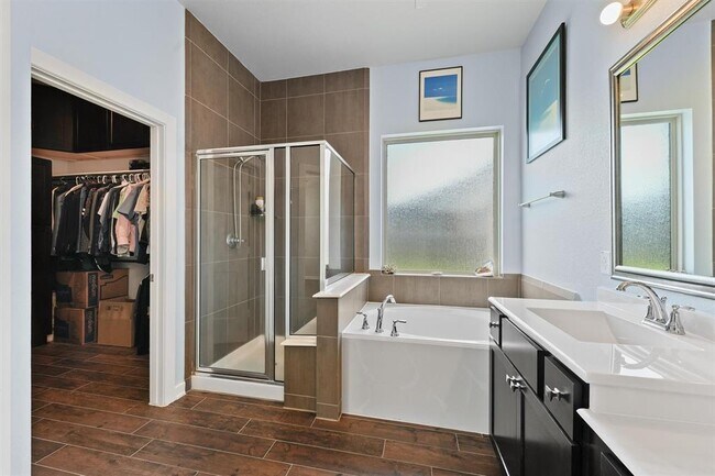 Building Photo - 17040 Shy Leaf Ct
