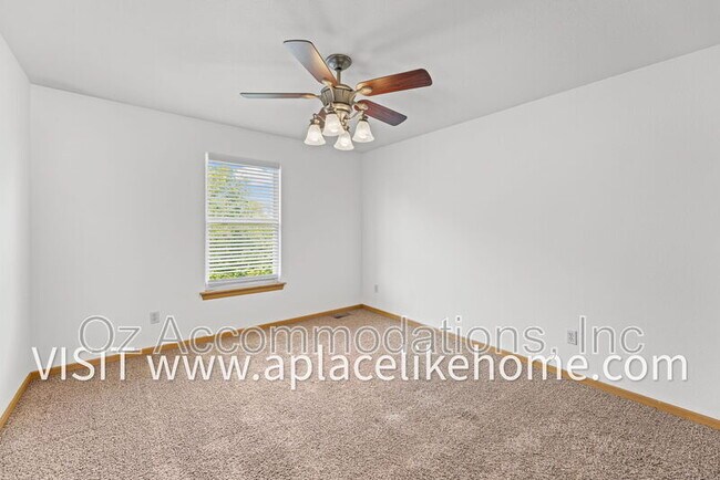 Building Photo - 8626 N Cleveland Ln