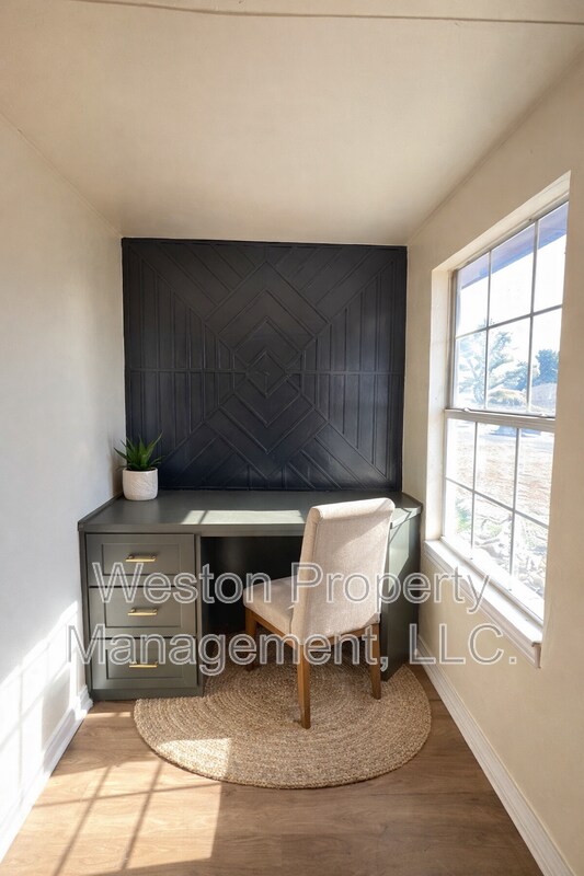 Building Photo - 3229 SE 24th St