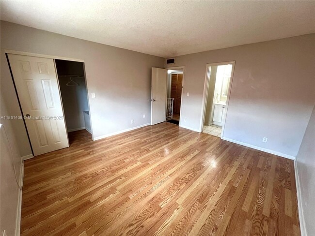 Building Photo - 2562 NW 52nd Ave