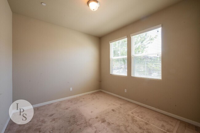 Building Photo - Fresno Westside Home, 5BR/3BA, Built 2018 – Great for Families