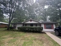 Building Photo - 33 Fairfield Dr