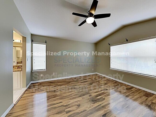 Building Photo - 805 W Smith St