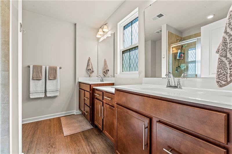 Master Bathroom - 484 Greenwood Dr